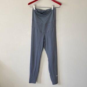 Nike Gray High-Waisted Leggings